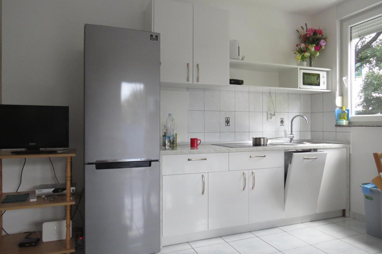 Modra Kuca Apartment Mandre Exterior foto
