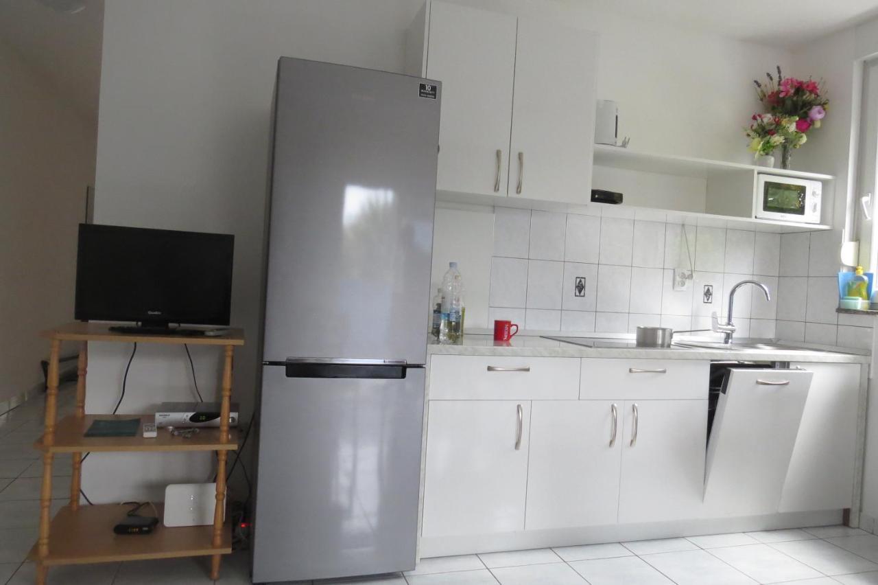 Modra Kuca Apartment Mandre Exterior foto