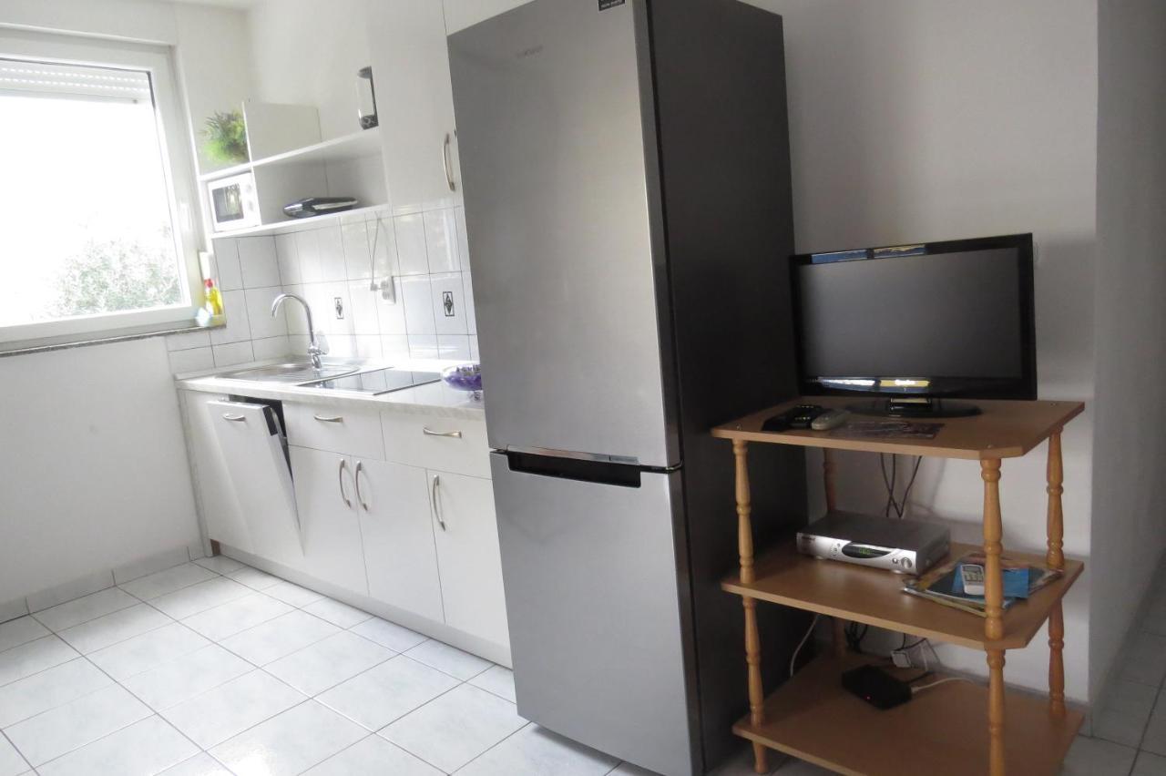 Modra Kuca Apartment Mandre Exterior foto