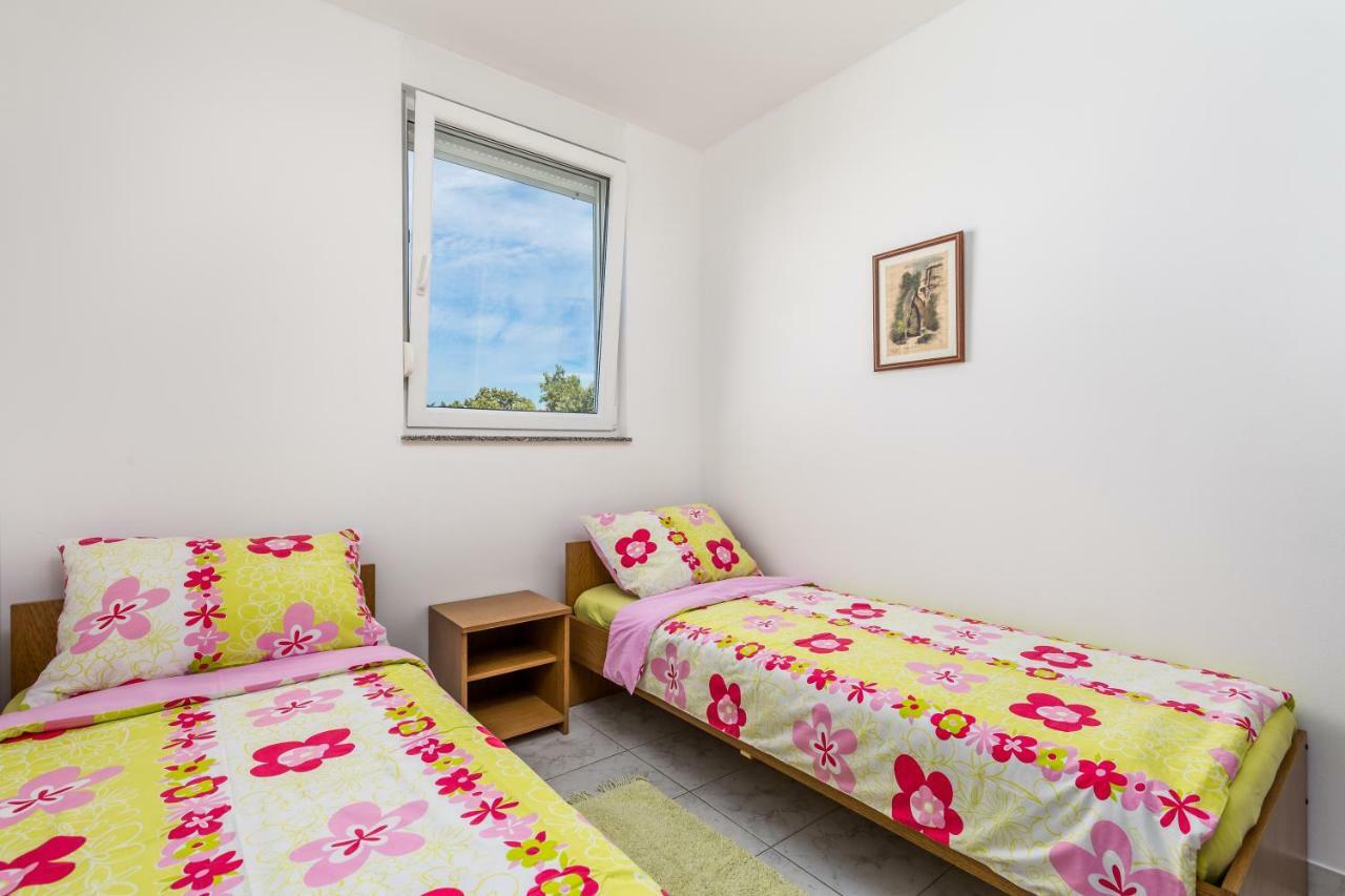 Modra Kuca Apartment Mandre Exterior foto