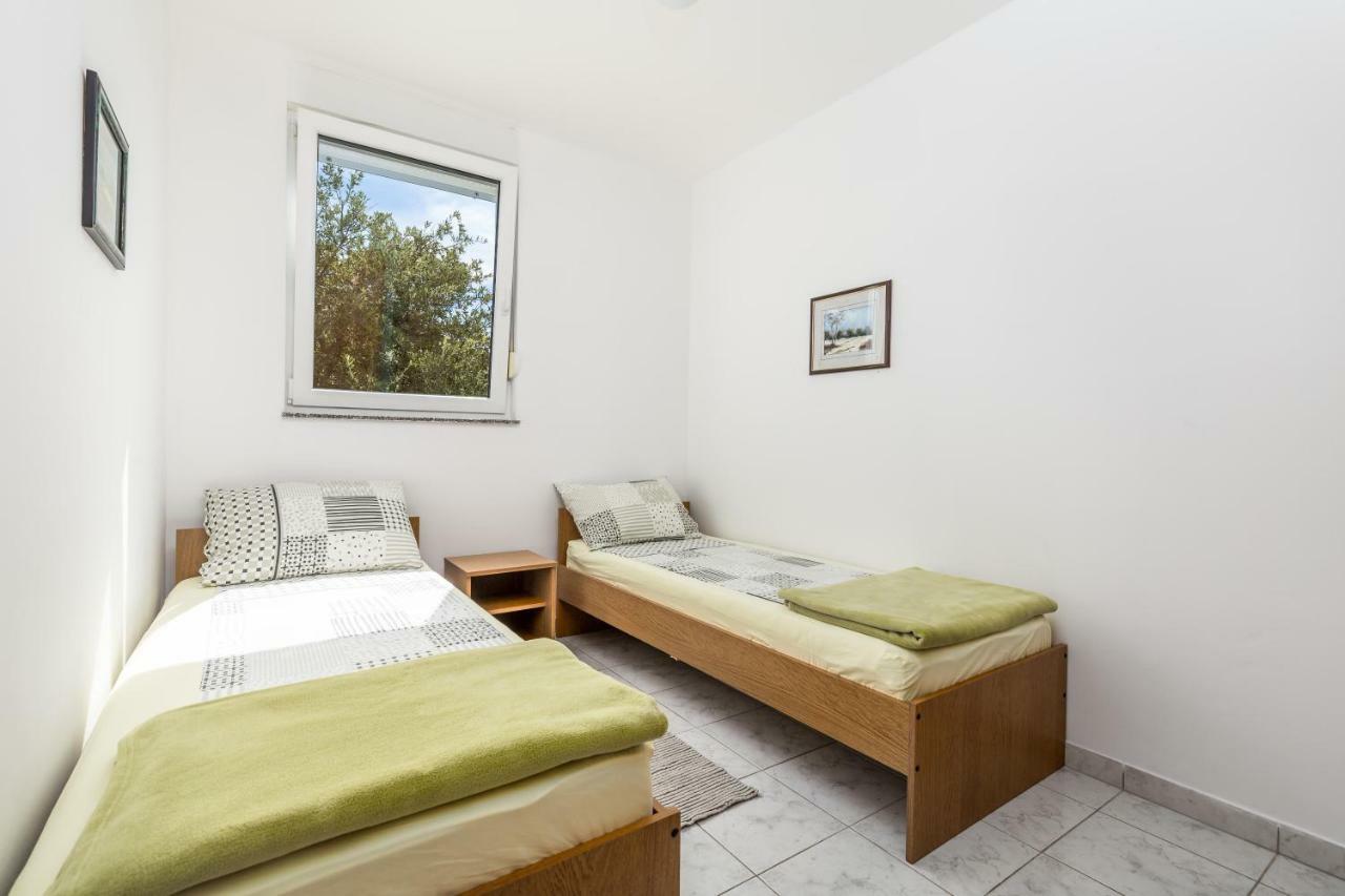 Modra Kuca Apartment Mandre Exterior foto